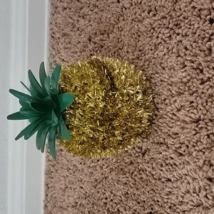 Pineapple🏷